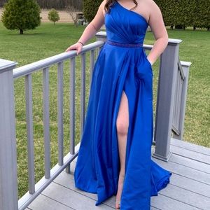 SHERRI HILL blue size 10 one shoulder prom dress!